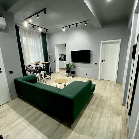 Dani'S Home Away From Home Oradea Exterior photo